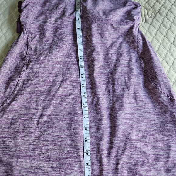 Lululemon Racer Back Tank With Removable Pads - Picture 6 of 6
